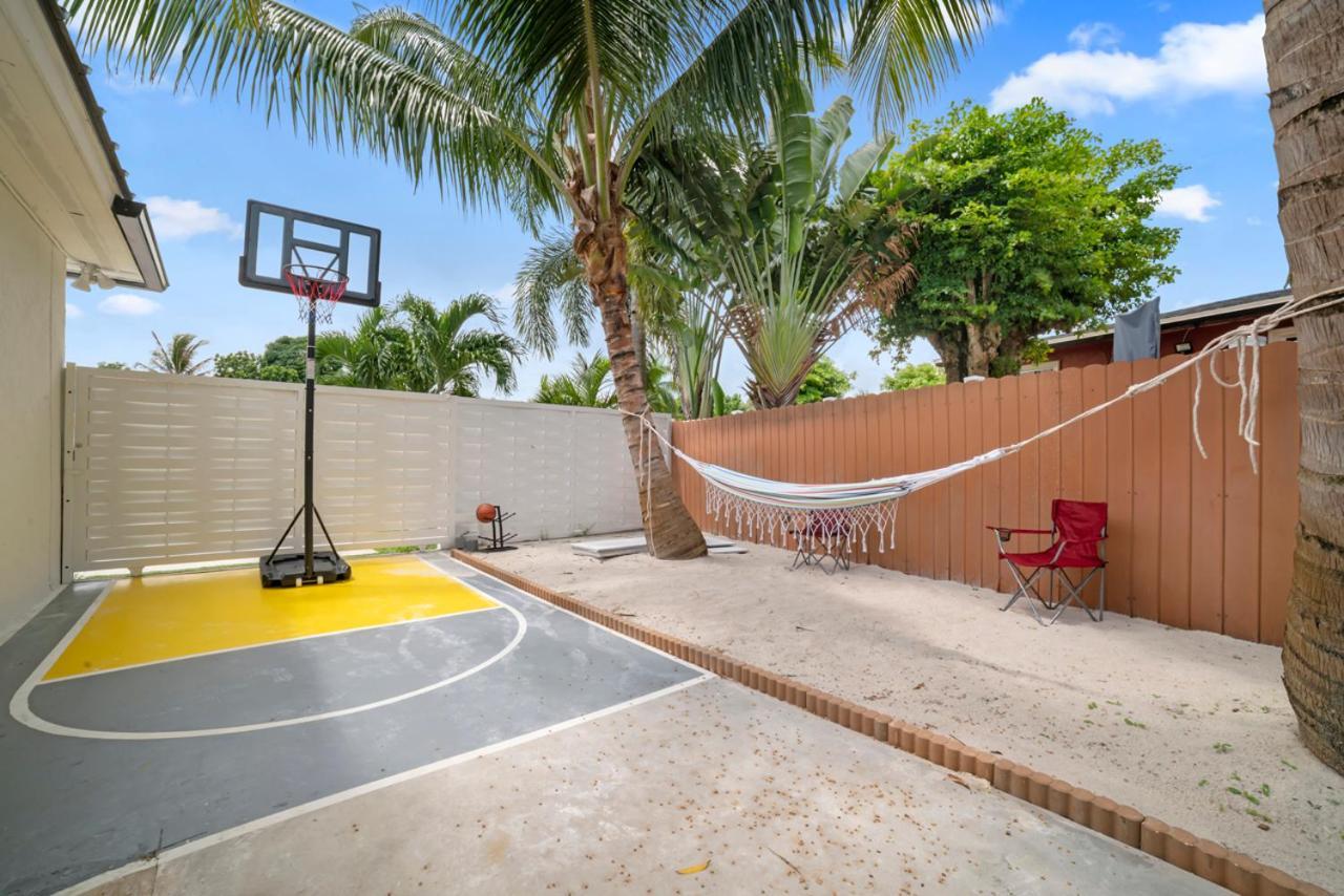 Miami Fun Home With Pool & Games L30 Bagian luar foto